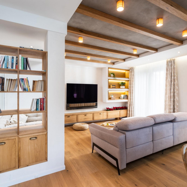 Дневна ТВ секция и диван